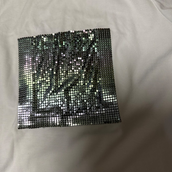 Sweater and T-shirt bundle - Picture 4 of 9